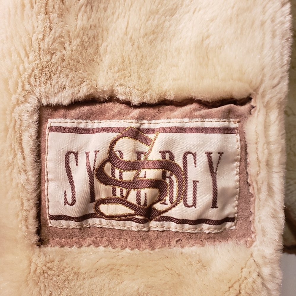 Synergy Ventage Suede Jacket with Faux Fur Lining - Picture 11 of 11